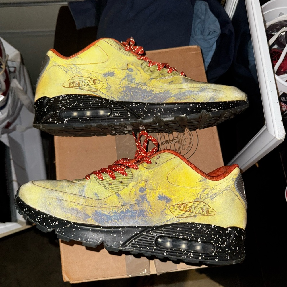 Nike Air Max 90 mars landing